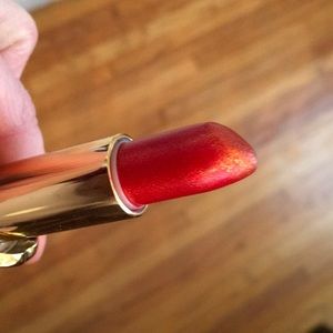 Pat McGRATH metallic classic red lipstick